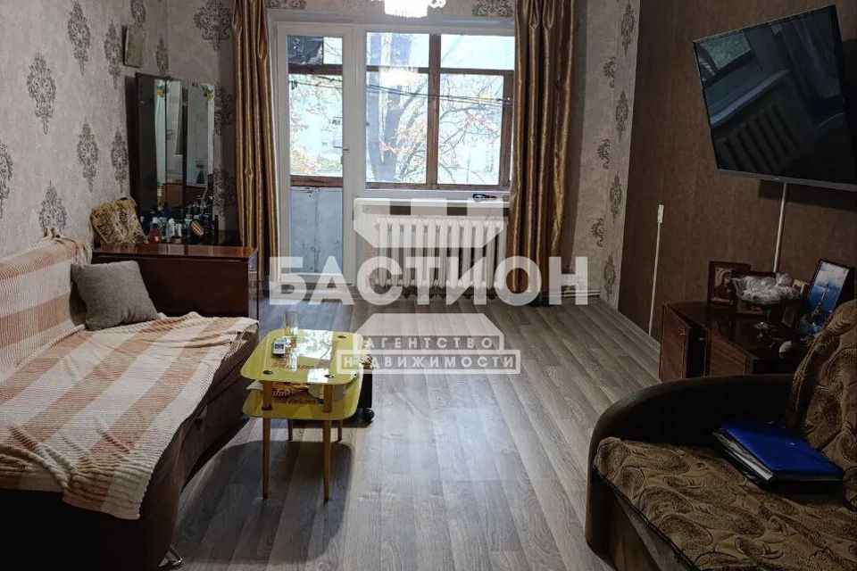 Продаётся 4-комнатная квартира, 79.9 м²