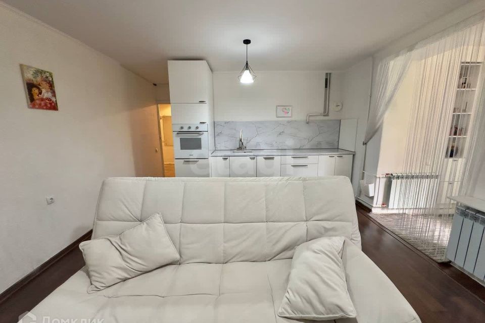 Продаётся 4-комнатная квартира, 82.2 м²