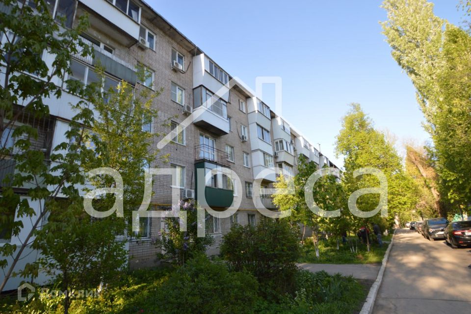 Продаётся 4-комнатная квартира, 61.6 м²