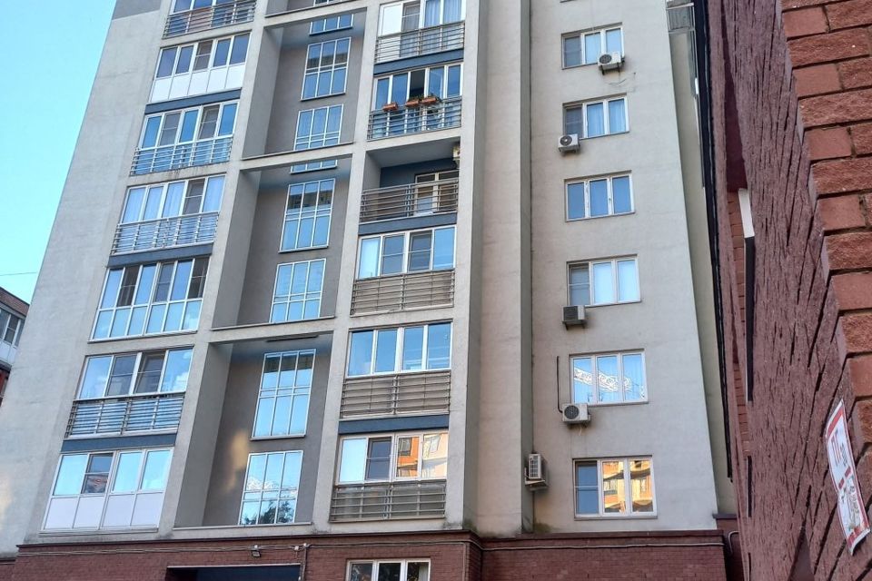 Продаётся 2-комнатная квартира, 70.3 м²