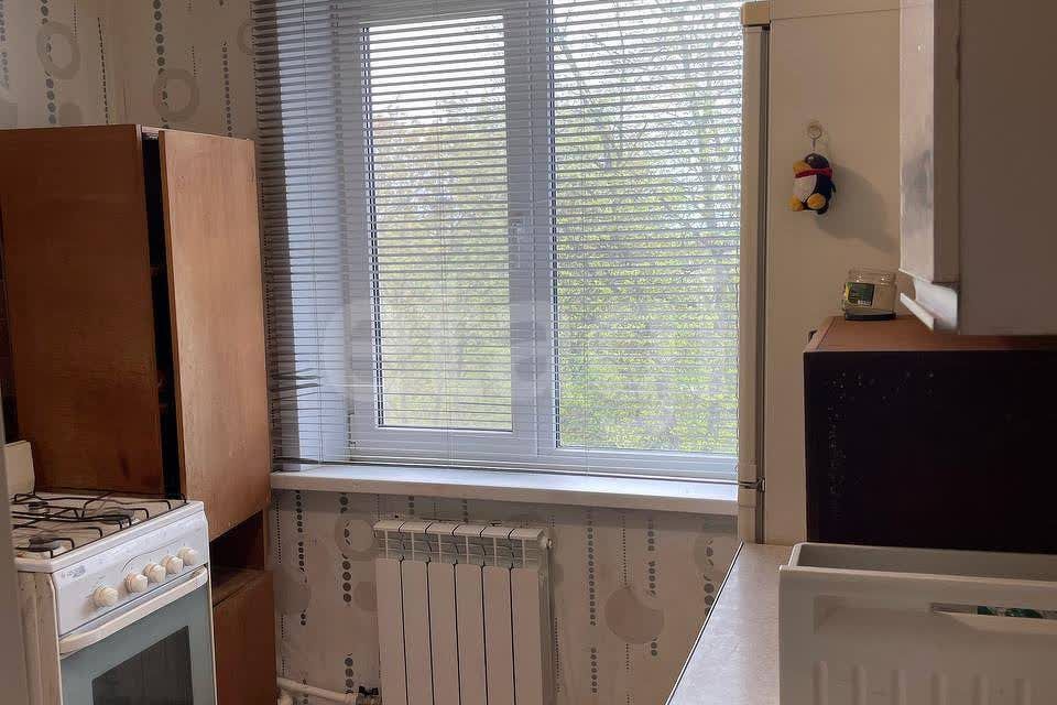 Продаётся 3-комнатная квартира, 48.2 м²