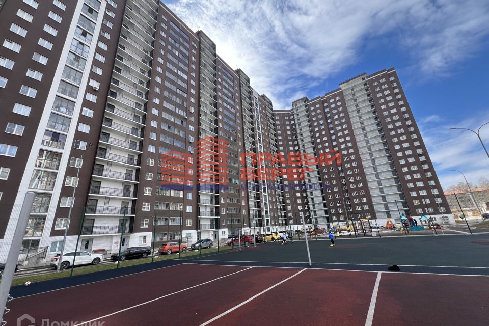 Продаётся 1-комнатная квартира, 40.3 м²