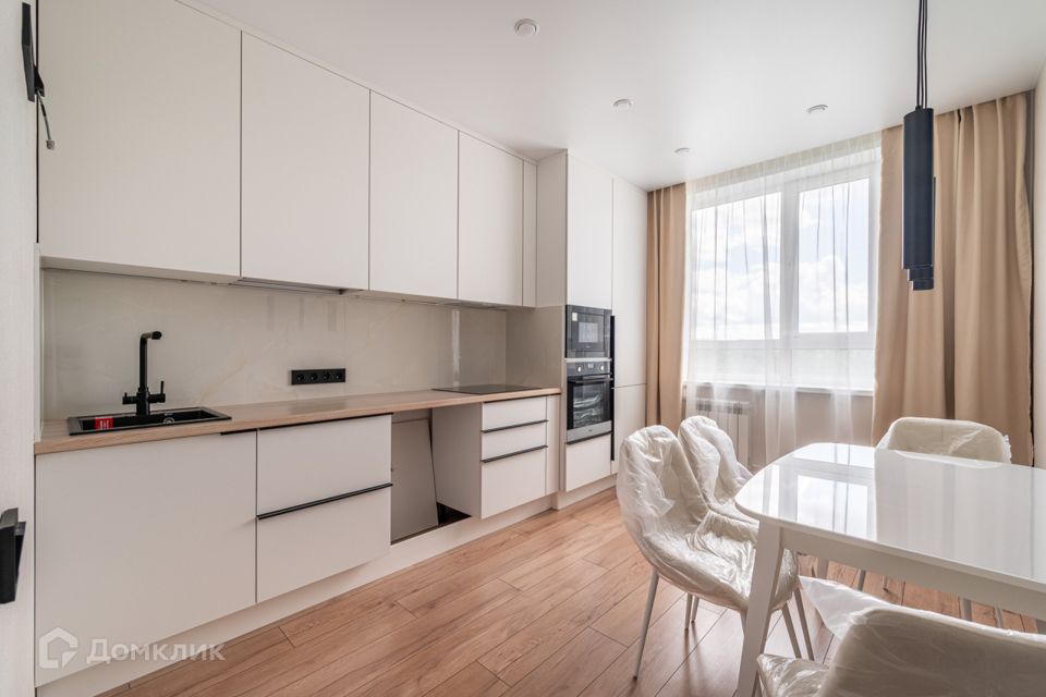 Продаётся 1-комнатная квартира, 37.3 м²