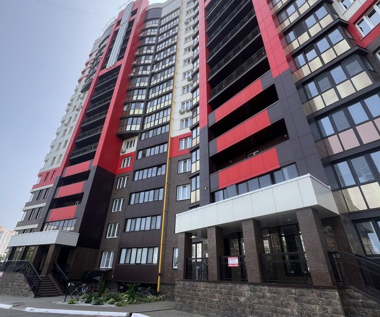 Продаётся 3-комнатная квартира, 125 м²