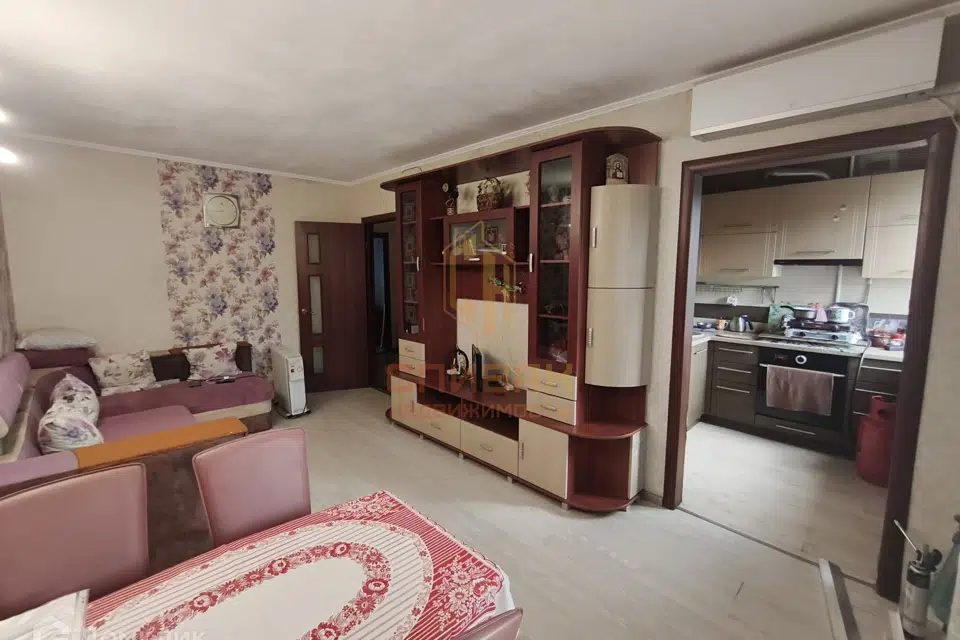 Продаётся 3-комнатная квартира, 61.6 м²