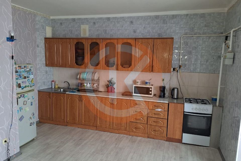 Продаётся 3-комнатная квартира, 151.4 м²