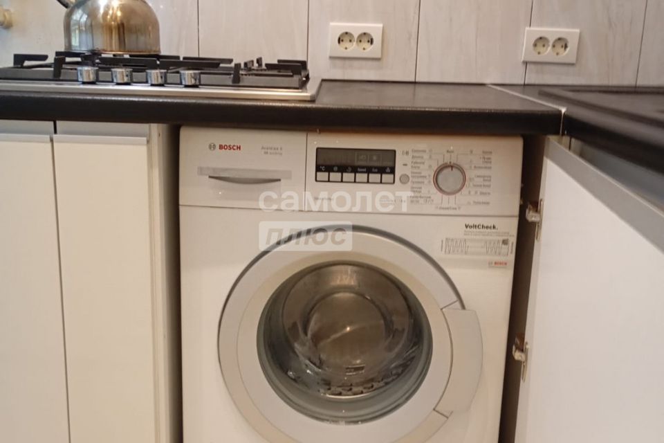 Сдаётся 2-комнатная квартира, 56 м²