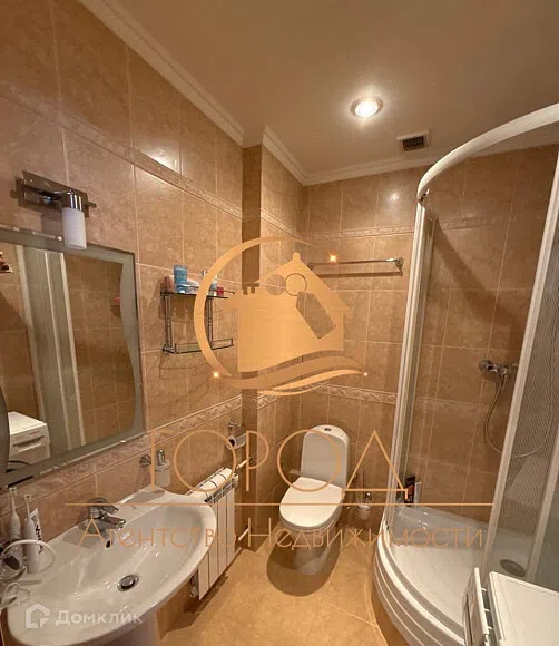 Продаётся 3-комнатная квартира, 134 м²
