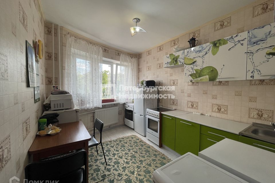 Продаётся 1-комнатная квартира, 43.2 м²