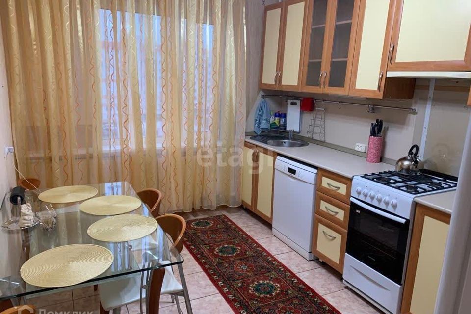 Продаётся 3-комнатная квартира, 58.3 м²