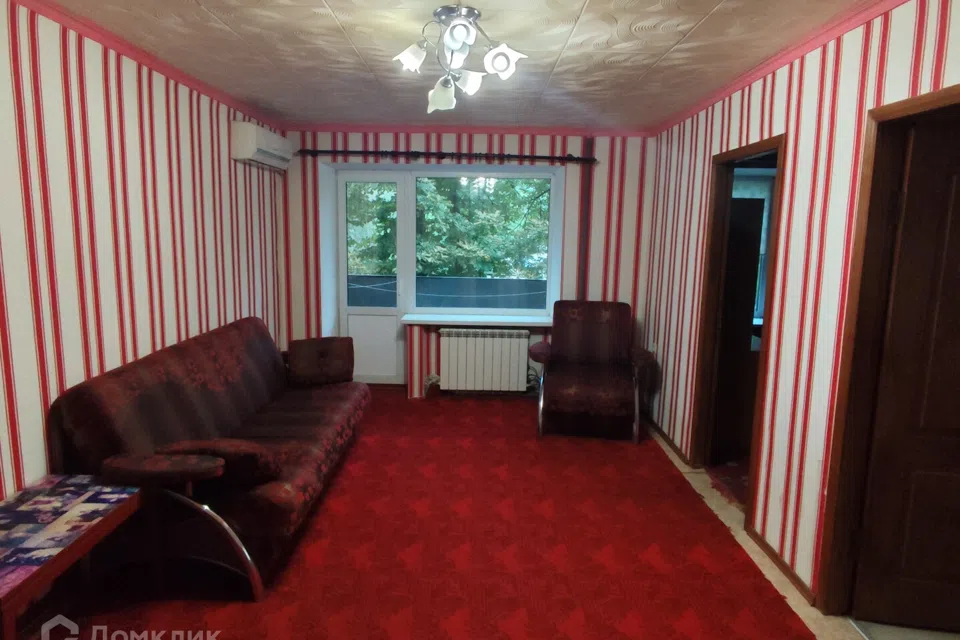 Продаётся 4-комнатная квартира, 68 м²