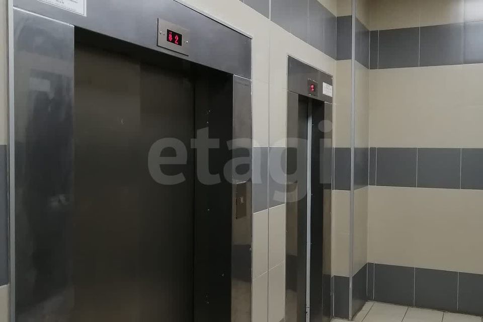 Продаётся 1-комнатная квартира, 42.2 м²