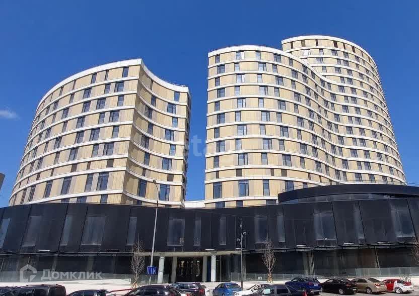 Продаётся 2-комнатная квартира, 104.5 м²