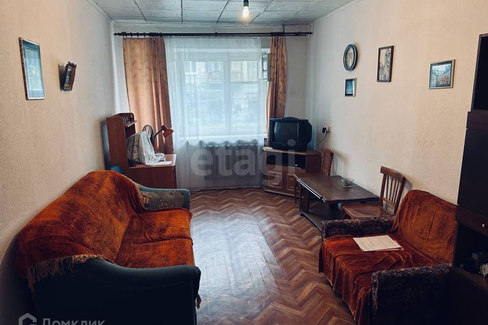 Продаётся 3-комнатная квартира, 56.9 м²