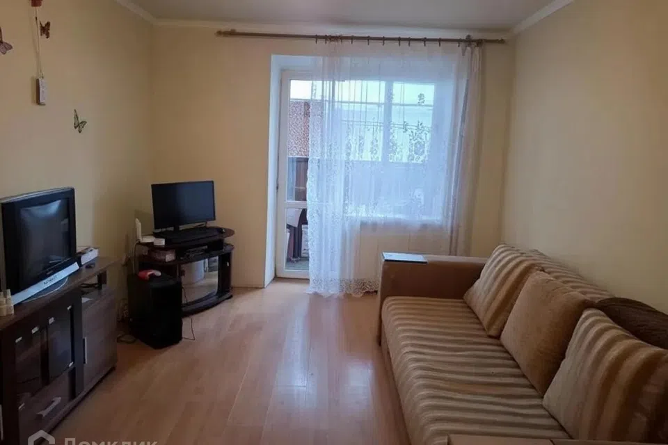 Продаётся 2-комнатная квартира, 55.6 м²