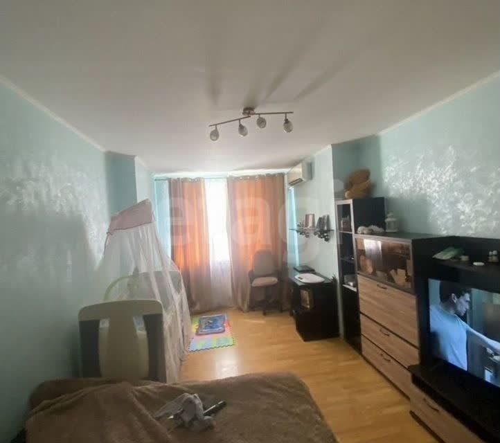 Продаётся 1-комнатная квартира, 42 м²