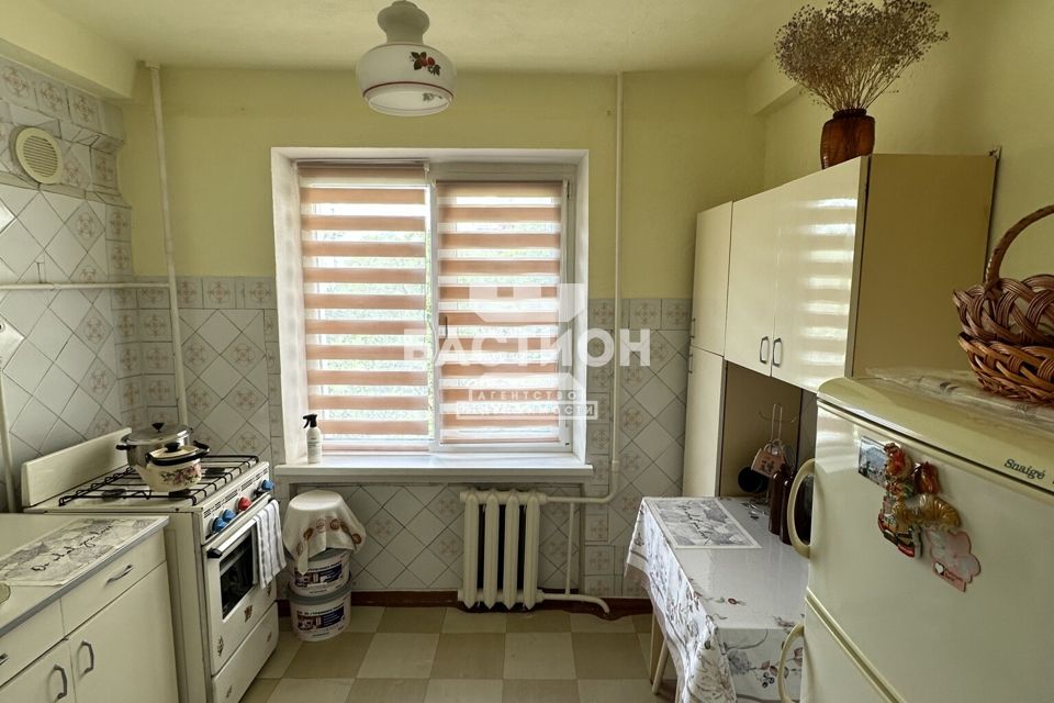Продаётся 3-комнатная квартира, 65.2 м²