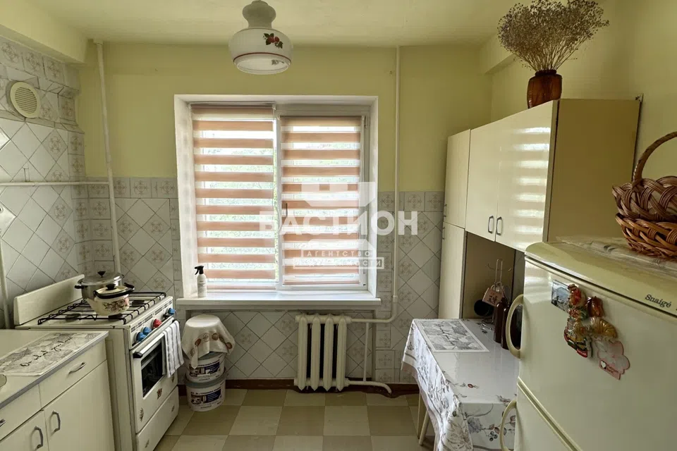 Продаётся 3-комнатная квартира, 65.2 м²