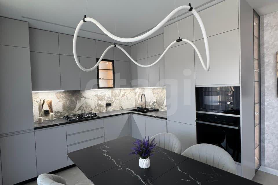 Продаётся 2-комнатная квартира, 77 м²