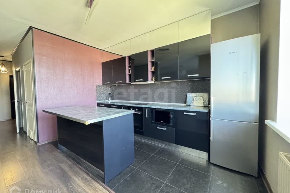 Сдаётся 2-комнатная квартира, 76.3 м²
