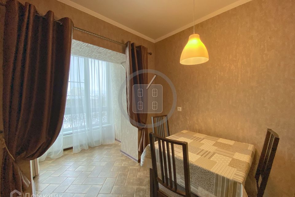 Продаётся 1-комнатная квартира, 42.7 м²