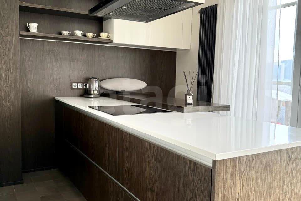 Продаётся 3-комнатная квартира, 93 м²