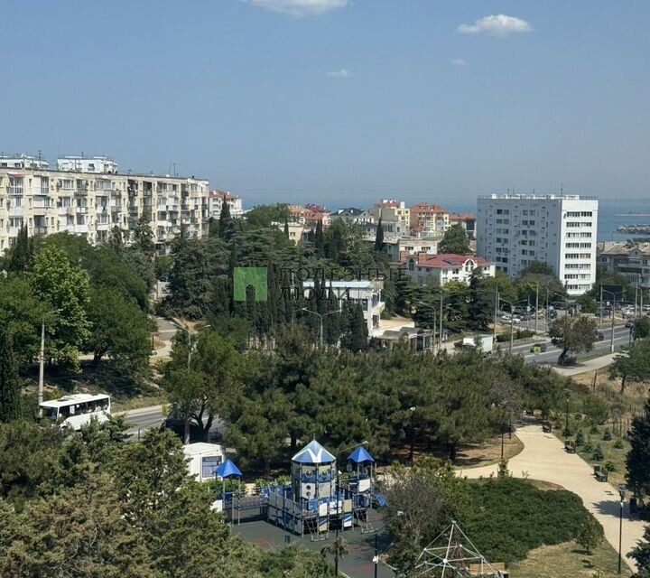 Сдаётся 1-комнатная квартира, 42 м²
