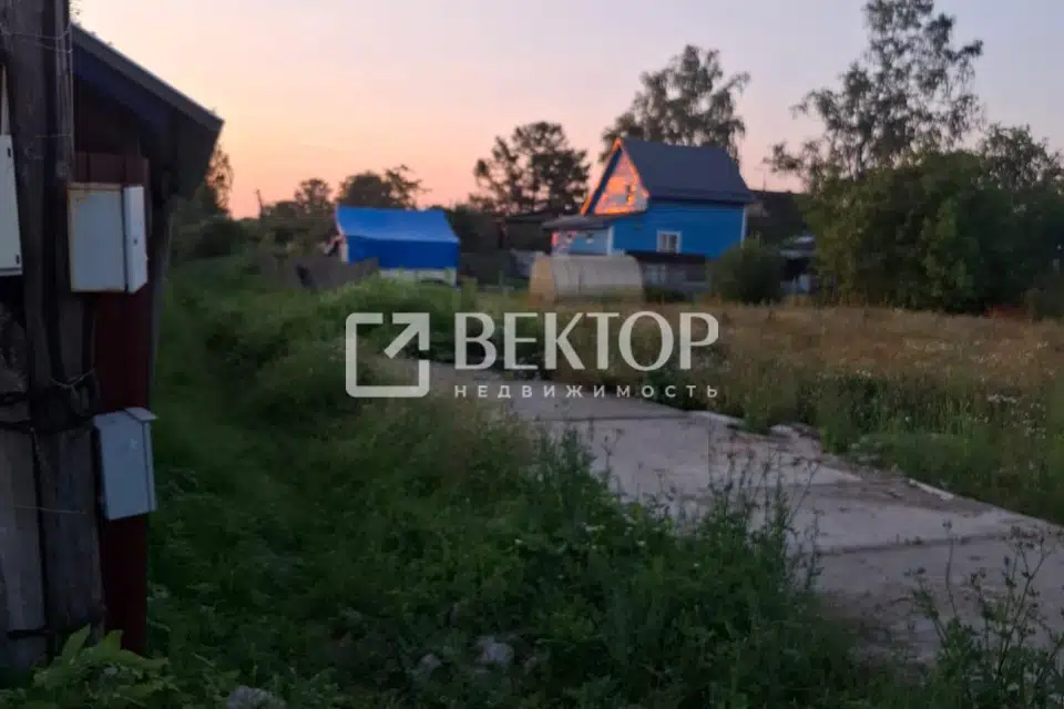 Продаётся участок, 4.3 сот., Садовый