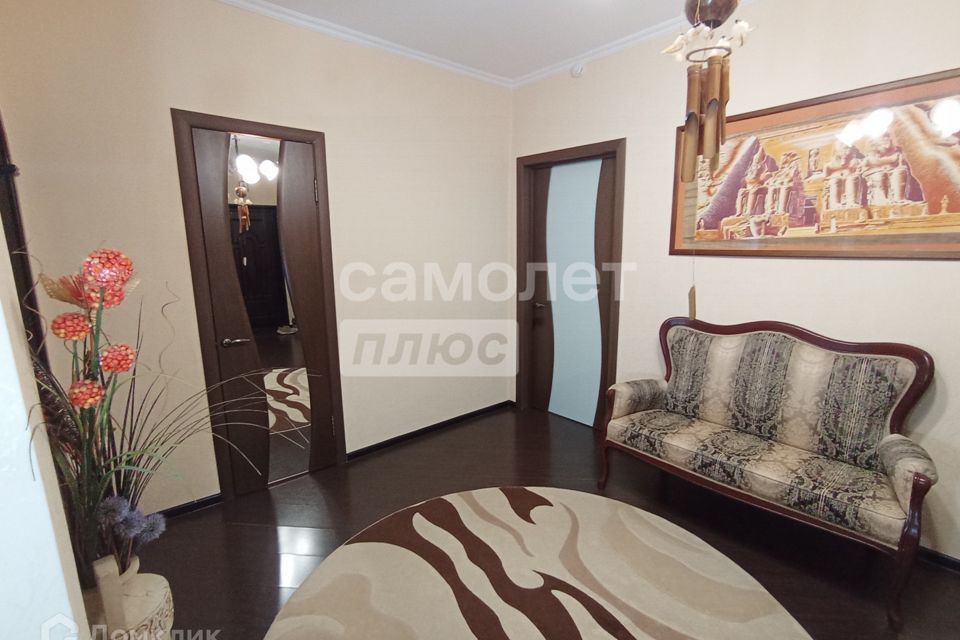 Сдаётся 2-комнатная квартира, 75.6 м²