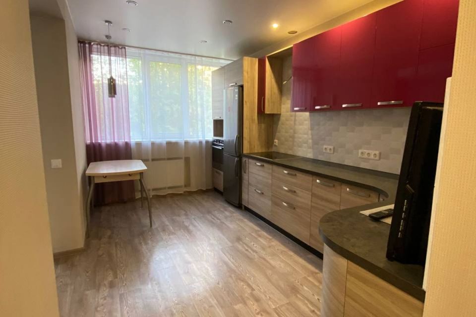 Продаётся 1-комнатная квартира, 36.7 м²