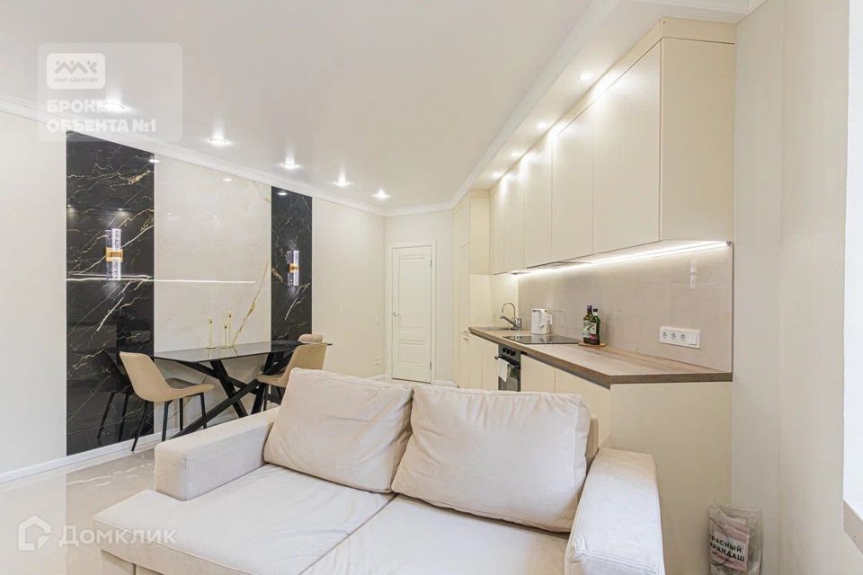 Продаётся 3-комнатная квартира, 101.5 м²
