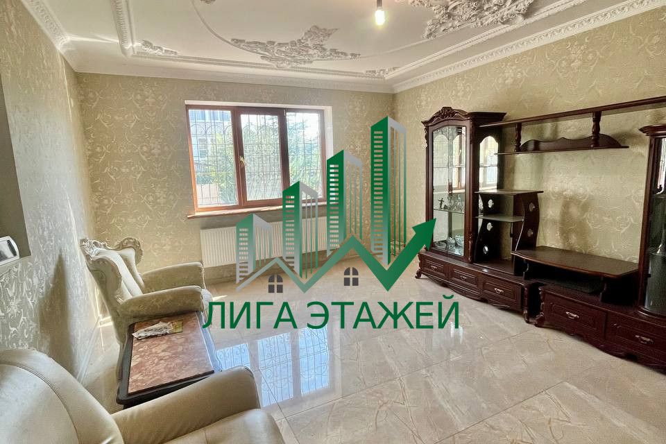 Продаётся 3-этажный дом, 330 м²