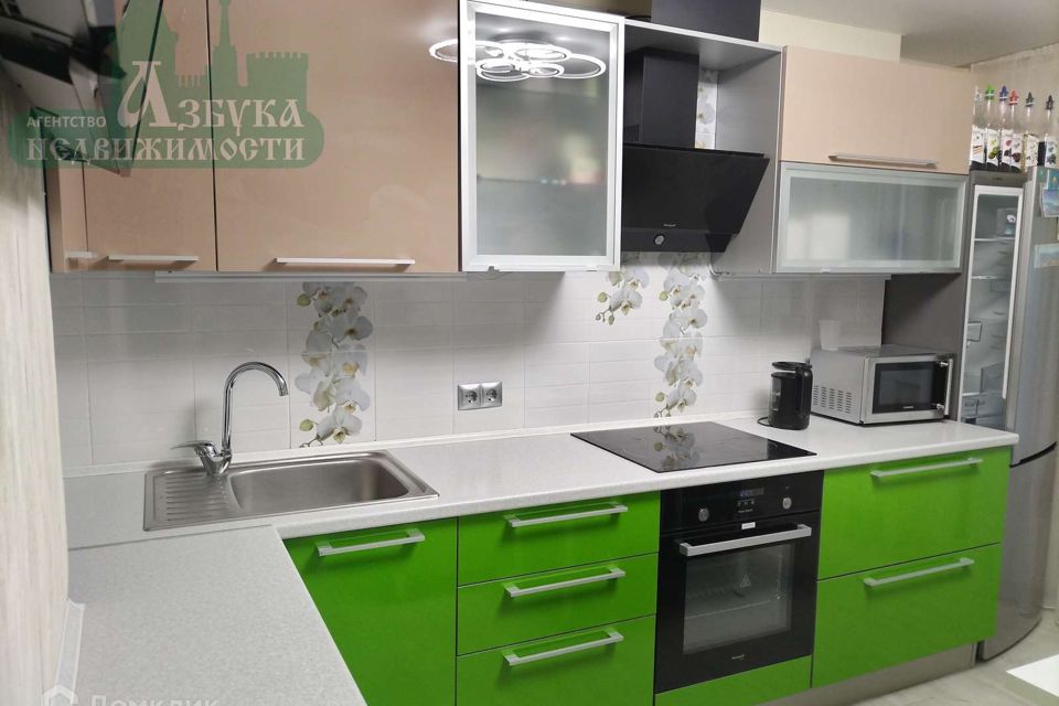 Продаётся 1-комнатная квартира, 43 м²