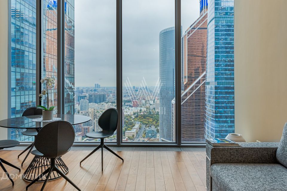 Сдаётся 2-комнатная квартира, 92 м²