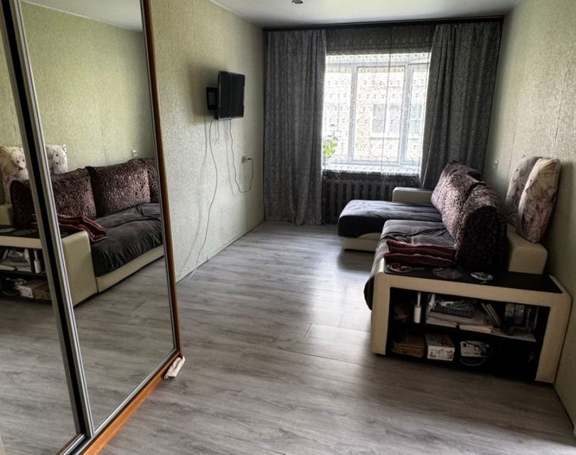 Продаётся 3-комнатная квартира, 47.3 м²