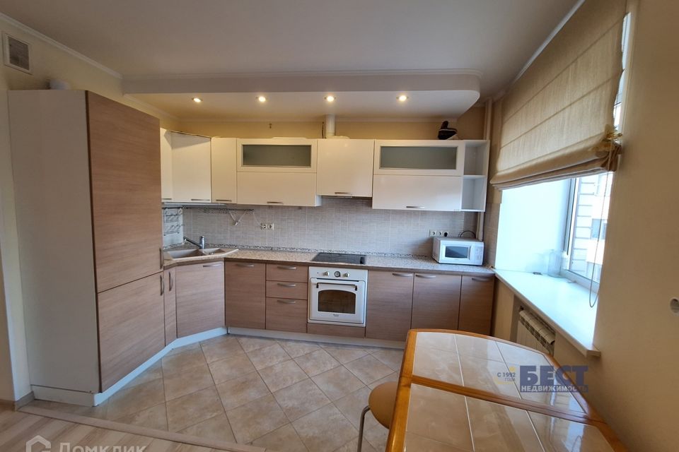 Продаётся 2-комнатная квартира, 59.8 м²