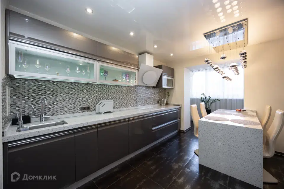Продаётся 3-комнатная квартира, 93.6 м²