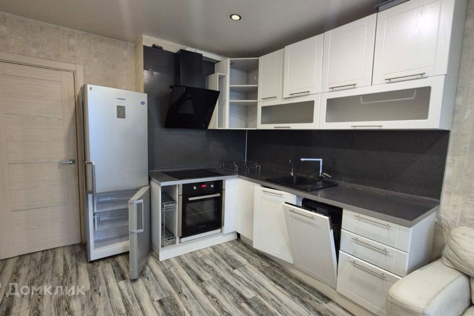 Продаётся 3-комнатная квартира, 82.7 м²