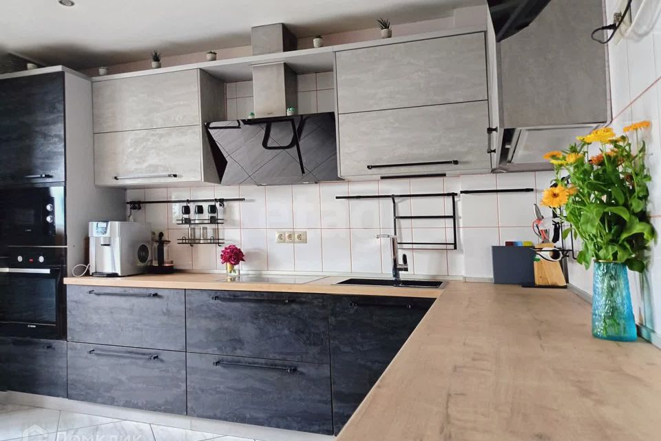 Продаётся 2-комнатная квартира, 71.6 м²