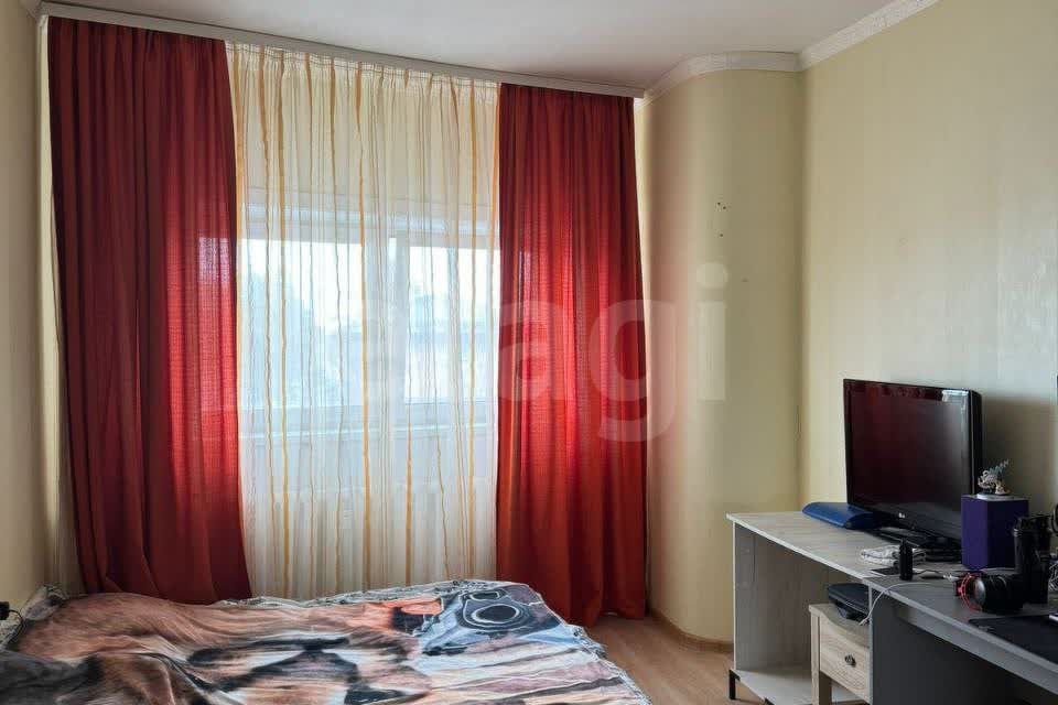 Продаётся 3-комнатная квартира, 97.7 м²
