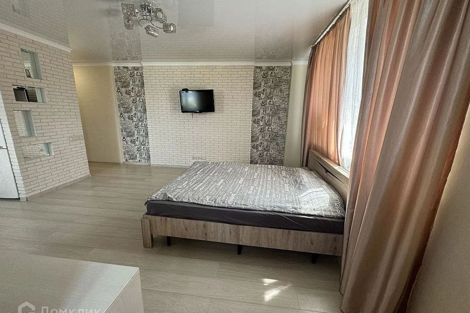 Продаётся 1-комнатная квартира, 42 м²