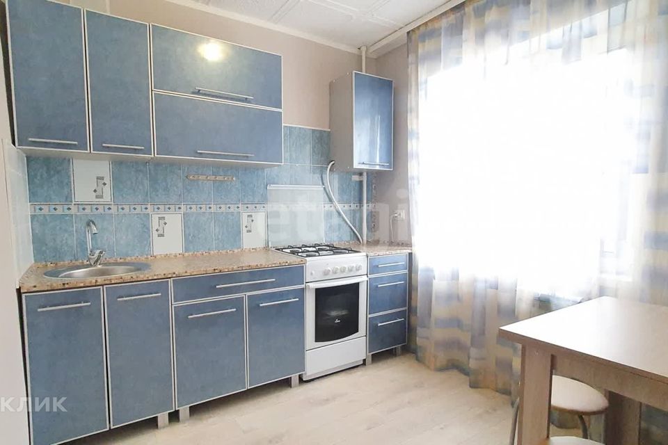 Продаётся 3-комнатная квартира, 48.5 м²