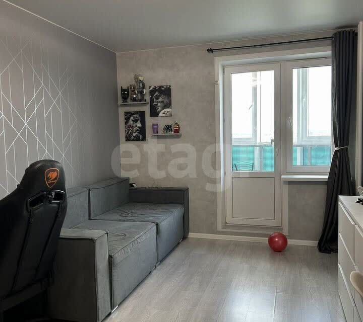 Продаётся 1-комнатная квартира, 42.8 м²