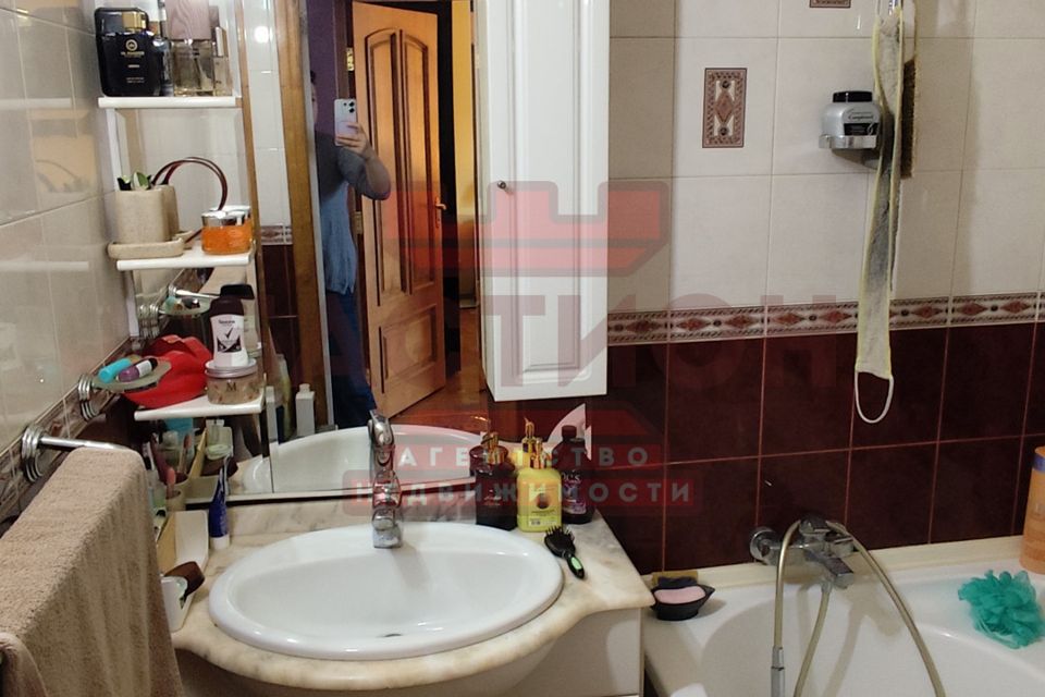 Продаётся 4-комнатная квартира, 99.4 м²