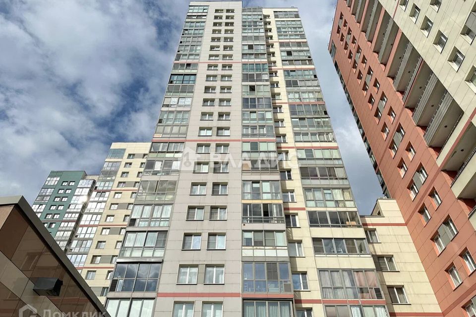 Продаётся 3-комнатная квартира, 108 м²
