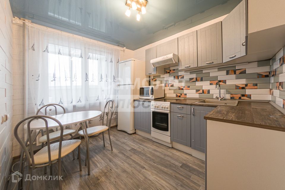 Продаётся 3-комнатная квартира, 82.7 м²