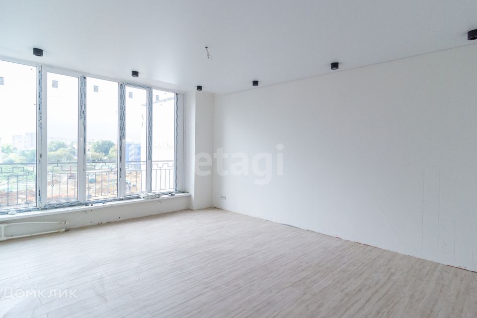 Продаётся 3-комнатная квартира, 145.5 м²