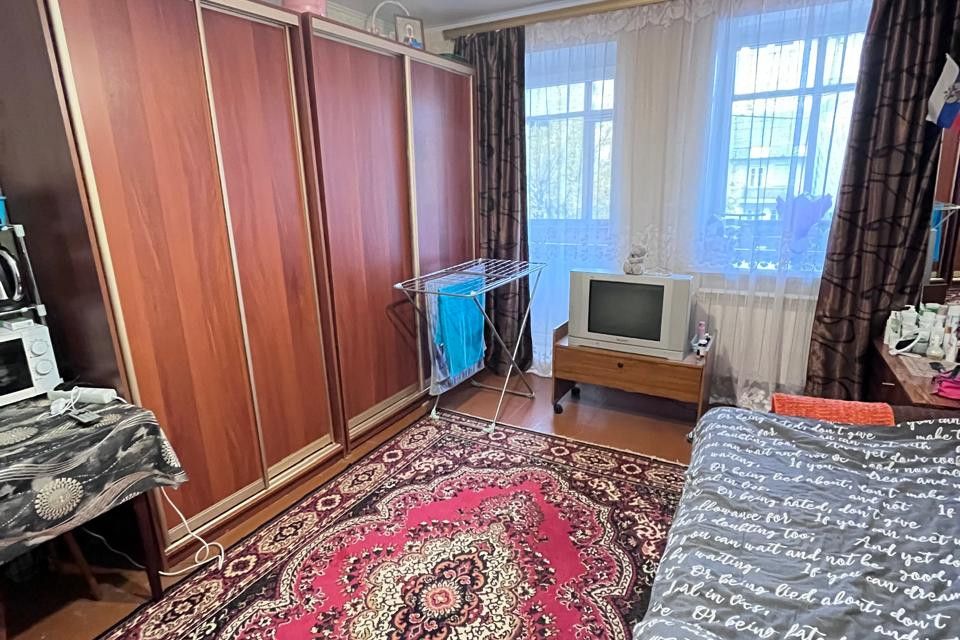 Продаётся комната в 3-комн. квартире, 17.7 м²