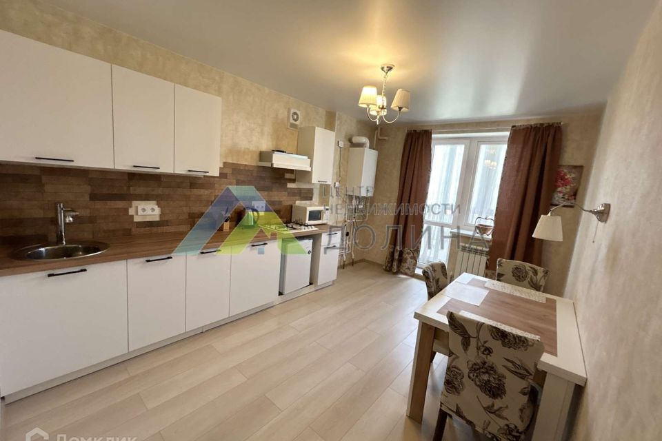 Сдаётся 1-комнатная квартира, 38 м²