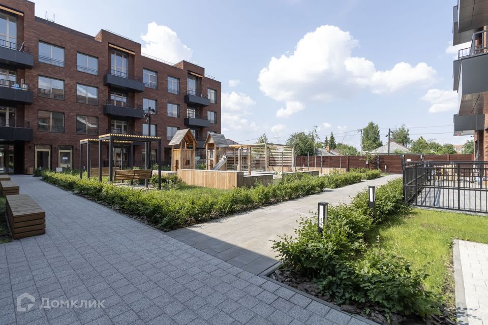 Продаётся 2-комнатная квартира, 67.4 м²